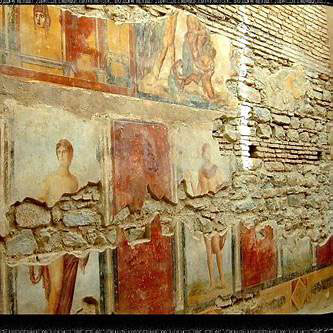 خانههای تراسدار و جادهٔ کورِتِس خانههای تراسدار و جادهٔ کورِتِس